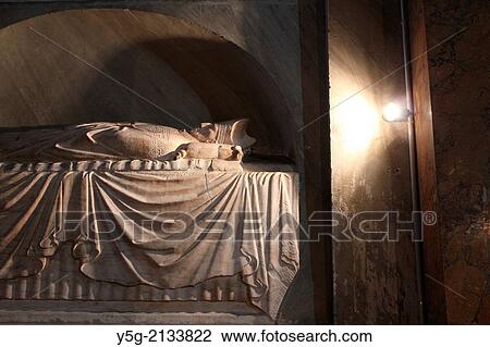 Interior of Santa Maria Sopra Minerva Basilica in Rome Italy View Large Photo Image Stock Image - Interior of Santa Maria Sopra Minerva Basilica in Rome Italy. Fotosearch
