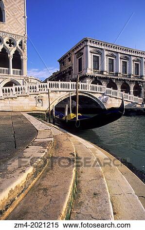 ITALY, VENICE, DOGES PALACE, PAGLIA BRIDGE WITH GONDOLA. View Large Photo Image Stock Photography - ITALY, VENICE, DOGES PALACE, PAGLIA BRIDGE WITH GONDOLA.. Fotosearch