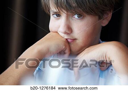 Picture - j? ven 13 aos.. Fotosearch