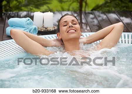 Stock Photo - Jacuzzi, Spa-relais. Fotosearch