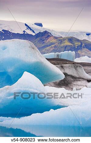 Stock Image - Jokulsarlon Iceberg Lagoon, Iceland. Fotosearch