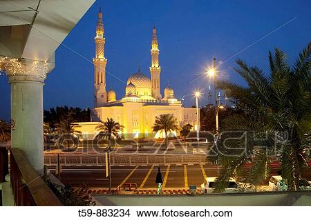 Jumeirah Mosque, biggest Mosque in Dubai, Dubai, United Arabian Emirates View Large Photo Image Picture - Jumeirah Mosque, biggest Mosque in Dubai, Dubai, United Arabian Emirates. Fotosearch