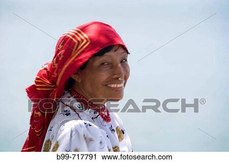 KUNA NATIVE INDIAN WOMAN PANAMA CITY REPUBLIC OF PANAMA View Large Photo Image Stock Image - KUNA NATIVE INDIAN WOMAN PANAMA CITY REPUBLIC OF PANAMA. Fotosearch