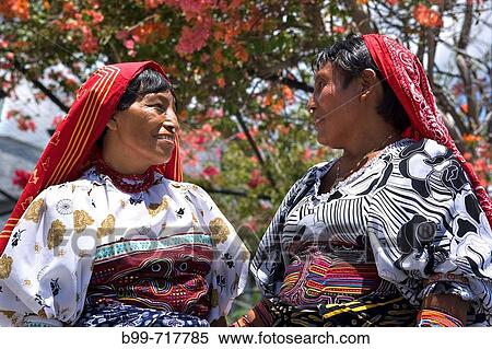 KUNA NATIVE INDIAN WOMEN IN INDIGENOUS COSTUME PANAMA CITY REPUBLIC OF PANAMA View Large Photo Image Stock Photography - KUNA NATIVE INDIAN WOMEN IN INDIGENOUS COSTUME PANAMA CITY REPUBLIC OF PANAMA. Fotosearch