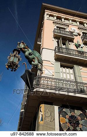 LA CASA DELS PARAIG? ES EN LAS RAMBLAS DE BARCELONA View Large Photo Image Stock Photo - LA CASA DELS PARAIG? ES EN LAS RAMBLAS DE BARCELONA. Fotosearch