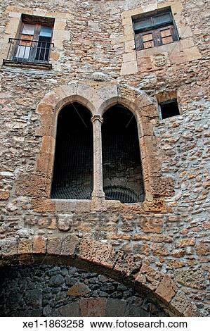 La Volta del Palol, gothic, Tarragona, Catalonia, Spain View Large Photo Image Stock Photo - La Volta del Palol, gothic, Tarragona, Catalonia, Spain. Fotosearch