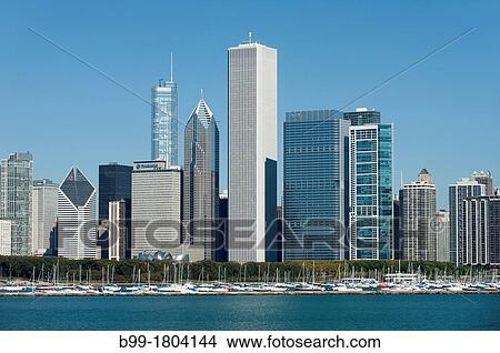 Picture - LAKE SHORE SKYLINE DOWNTOWN CHICAGO ILLINOIS USA. Fotosearch
