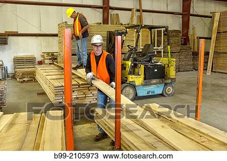 Stock Image - LUMBER GRADING WAREHOUSE WINDRIVER WOODWORKS LUMBER YARD JEFFERSON COUNTY PENNSYLVANIA USA.. Fotosearch