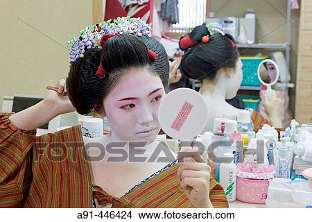 ? Maiko? (geisha apprentice) from the Odamoto tea house (o-chaia) in Gion, Kyoto. Kansai, Japan View Large Photo Image Picture - ? Maiko? (geisha apprentice) from the Odamoto tea house (o-chaia) in Gion, Kyoto. Kansai, Japan. Fotosearch