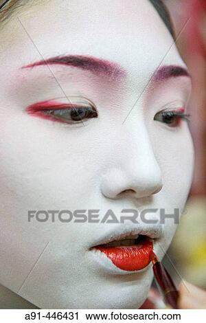 ? Maiko? (geisha apprentice) from the Odamoto tea house (o-chaia) in Gion, Kyoto. Kansai, Japan View Large Photo Image Stock Image - ? Maiko? (geisha apprentice) from the Odamoto tea house (o-chaia) in Gion, Kyoto. Kansai, Japan. Fotosearch