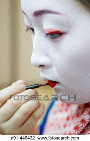? Maiko? (geisha apprentice) from the Odamoto tea house (o-chaia) in Gion, Kyoto. Kansai, Japan View Large Photo Image Stock Image - ? Maiko? (geisha apprentice) from the Odamoto tea house (o-chaia) in Gion, Kyoto. Kansai, Japan. Fotosearch