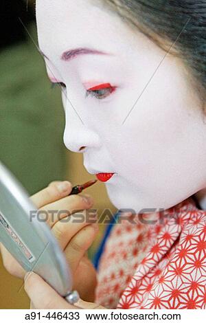 ? Maiko? (geisha apprentice) from the Odamoto tea house (o-chaia) in Gion, Kyoto. Kansai, Japan View Large Photo Image Stock Image - ? Maiko? (geisha apprentice) from the Odamoto tea house (o-chaia) in Gion, Kyoto. Kansai, Japan. Fotosearch