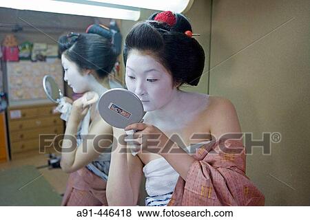 ? Maiko? (geisha apprentice) from the Odamoto tea house (o-chaia) in Gion, Kyoto. Kansai, Japan View Large Photo Image Stock Photo - ? Maiko? (geisha apprentice) from the Odamoto tea house (o-chaia) in Gion, Kyoto. Kansai, Japan. Fotosearch
