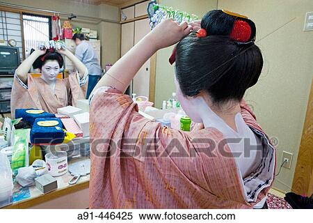 ? Maiko? (geisha apprentice) from the Odamoto tea house (o-chaia) in Gion, Kyoto. Kansai, Japan View Large Photo Image Stock Photography - ? Maiko? (geisha apprentice) from the Odamoto tea house (o-chaia) in Gion, Kyoto. Kansai, Japan. Fotosearch