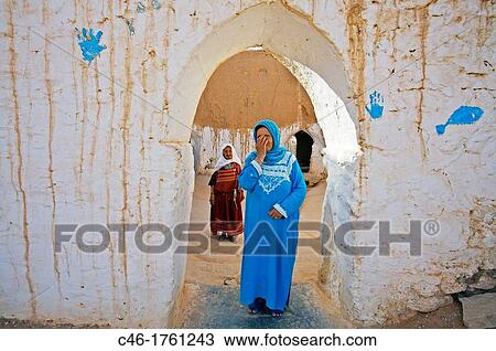 Matmata, Berber troglodyte settlement Tunisia. View Large Photo Image Stock Image - Matmata, Berber troglodyte settlement Tunisia.. Fotosearch