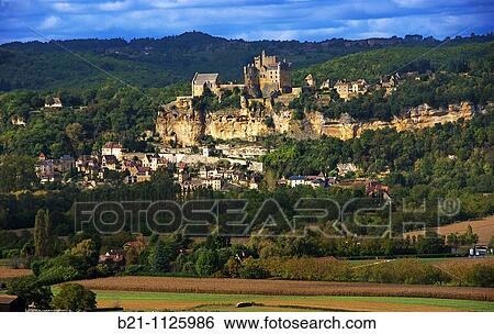 Medieval village of Beynac in the Dordogne valley, Dordogne, Aquitaine, France View Large Photo Image Stock Photograph - Medieval village of Beynac in the Dordogne valley, Dordogne, Aquitaine, France. Fotosearch
