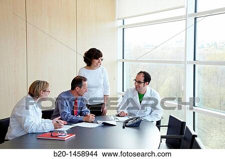 Picture - Meeting room, research lab, IkerChem research lab, design and synthesis of new chemical entities with therapeutic applications in oncology, discovery and development of novel drugs for the treatment of cancer. Fotosearch