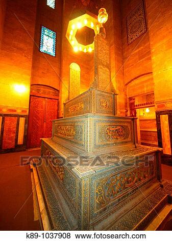Mezquita Mausoleo Hassan, El Cairo, Egipto View Large Photo Image Stock Photo - Mezquita Mausoleo Hassan, El Cairo, Egipto. Fotosearch