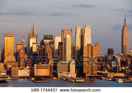 MIDTOWN SKYLINE HUDSON RIVER MANHATTAN NEW YORK CITY USA View Large Photo Image Stock Image - MIDTOWN SKYLINE HUDSON RIVER MANHATTAN NEW YORK CITY USA. Fotosearch