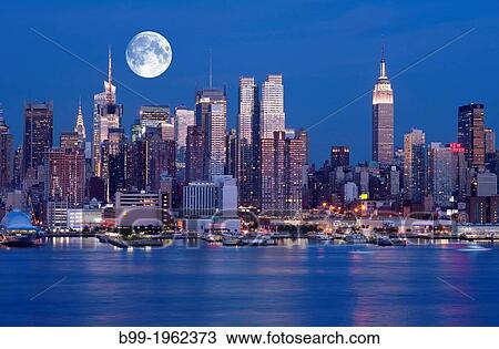 MIDTOWN SKYLINE HUDSON RIVER MANHATTAN NEW YORK CITY USA. View Large Photo Image Stock Image - MIDTOWN SKYLINE HUDSON RIVER MANHATTAN NEW YORK CITY USA.. Fotosearch