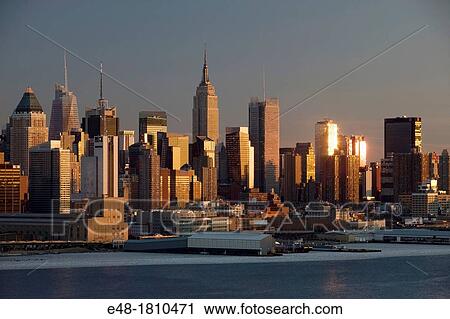 MIDTOWN SKYLINE HUDSON RIVER MANHATTAN NEW YORK CITY USA View Large Photo Image Stock Image - MIDTOWN SKYLINE HUDSON RIVER MANHATTAN NEW YORK CITY USA. Fotosearch