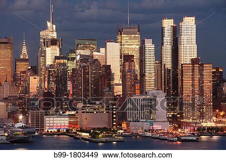 MIDTOWN SKYLINE HUDSON RIVER MANHATTAN NEW YORK CITY USA View Large Photo Image Stock Photo - MIDTOWN SKYLINE HUDSON RIVER MANHATTAN NEW YORK CITY USA. Fotosearch