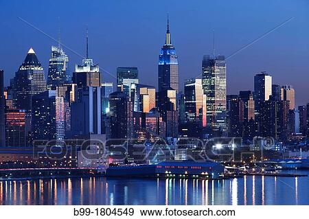 Stock Photo - MIDTOWN SKYLINE HUDSON RIVER MANHATTAN NEW YORK CITY USA. Fotosearch