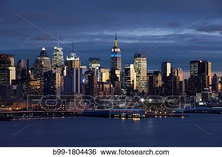 MIDTOWN SKYLINE HUDSON RIVER MANHATTAN NEW YORK CITY USA View Large Photo Image Stock Photograph - MIDTOWN SKYLINE HUDSON RIVER MANHATTAN NEW YORK CITY USA. Fotosearch