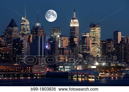 MIDTOWN SKYLINE HUDSON RIVER MANHATTAN NEW YORK CITY USA View Large Photo Image Stock Photography - MIDTOWN SKYLINE HUDSON RIVER MANHATTAN NEW YORK CITY USA. Fotosearch
