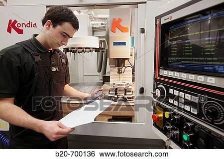 Milling machine, spindle manufacturing. Mendaro, Gipuzkoa, Euskadi, Spain View Large Photo Image Stock Photograph - Milling machine, spindle manufacturing. Mendaro, Gipuzkoa, Euskadi, Spain. Fotosearch