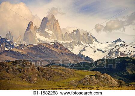 Stock Photo - Monte Fitz Roy y Aguja Poincenot, Parque Nacional de los Glaciares, Argentina. Fotosearch