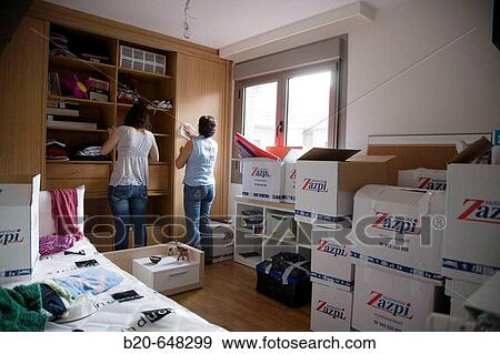 Stock Photo - Moving home. Fotosearch