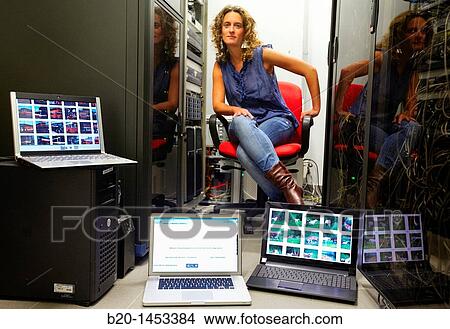 Picture - Multimedia Asset Management, Content-based search for MultiMedia Archives, software to search pictures on the internet, data process center, multimedia services, Vicomtech-IK4 Visual Interaction and Communication Technologies Centre. Fotosearch
