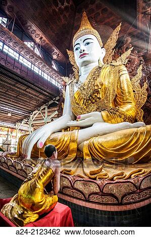 Stock Image - Myanmar, Yangon City, Chank Htat Gyi Paya Pagoda (Golden Buddah Complex).. Fotosearch