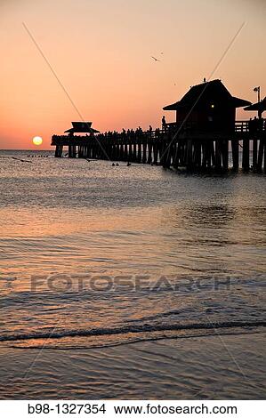 Naples, Florida, Naples Pier at 25 12th Ave South and beach View Large Photo Image Picture - Naples, Florida, Naples Pier at 25 12th Ave South and beach. Fotosearch