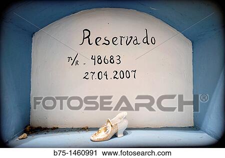 Nicho de cementerio, Cemetery niche View Large Photo Image Stock Image - Nicho de cementerio, Cemetery niche. Fotosearch