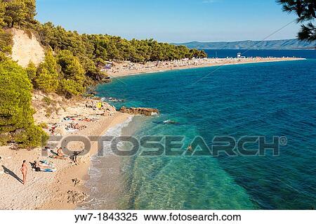 Nudista Spiaggia Appresso Zlatni Ratto Spiaggia In Bol Su Brac Isola Croazia Archivio Fotografico