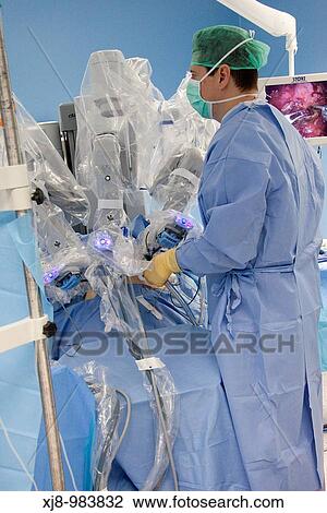 Stock Image - Operating room, prostate cancer robotic surgery, Da Vinci surgical robot, urology. Hospital Policlinica Gipuzkoa, San Sebastian, Donostia, Euskadi, Spain. Fotosearch