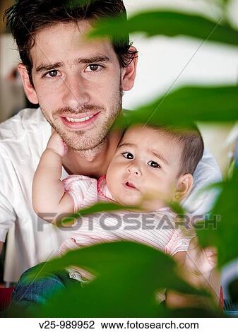 Padre e hija View Large Photo Image Stock Image - Padre e hija. Fotosearch