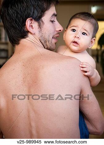 Padre e hija View Large Photo Image Stock Photography - Padre e hija. Fotosearch
