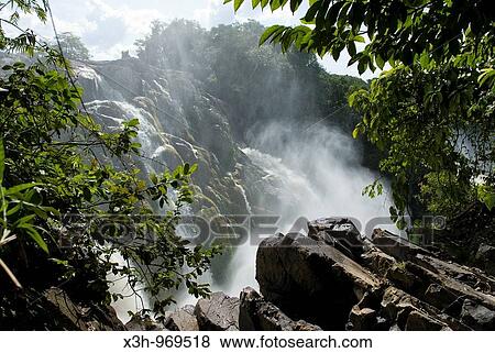 Para falls on Caura river, state of Bolivar, Bolivarian Republic of Venezuela, South America View Large Photo Image Stock Photo - Para falls on Caura river, state of Bolivar, Bolivarian Republic of Venezuela, South America. Fotosearch