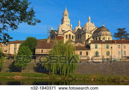 Perigueux, Isle River, Saint Front Cathedral, Pilgrimage way to Santiago de Compostela, UNESCO World Heritage site, Perigord Blanc, Dordogne, Aquitaine, France, Europe View Large Photo Image Stock Image - Perigueux, Isle River, Saint Front Cathedral, Pilgrimage way to Santiago de Compostela, UNESCO World Heritage site, Perigord Blanc, Dordogne, Aquitaine, France, Europe. Fotosearch