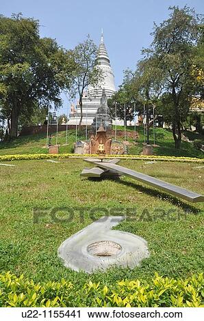 Phnom Penh (Cambodia): clock by the Wat Phnom View Large Photo Image Stock Image - Phnom Penh (Cambodia): clock by the Wat Phnom. Fotosearch