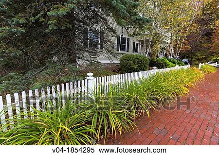 Picket fence in Stowe, Vermont, USA View Large Photo Image Stock Photography - Picket fence in Stowe, Vermont, USA. Fotosearch