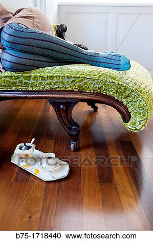 piernas de mujer descalza, relajada en una chaise longue, female legs barefoot, relaxed on a chaise longue, View Large Photo Image Stock Image - piernas de mujer descalza, relajada en una chaise longue, female legs barefoot, relaxed on a chaise longue,. Fotosearch