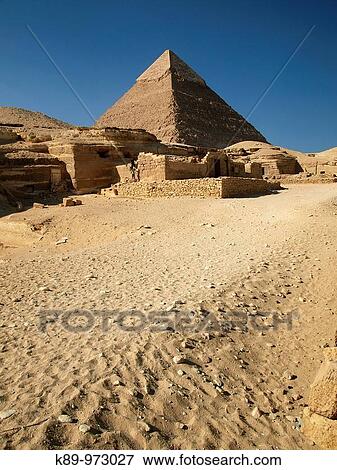 Stock Photo - PirBmides Giza, El Cairo, Egipto. Fotosearch