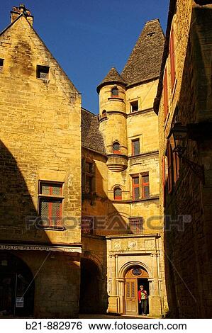 Place Lucien de Maleville, Sarlat, Dordogne, Aquitaine, France View Large Photo Image Stock Photograph - Place Lucien de Maleville, Sarlat, Dordogne, Aquitaine, France. Fotosearch