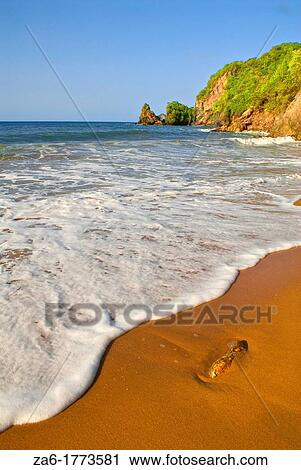 Stock Image - Playa de Uva, tropical beach in Paria Peninsula in the eastern coast of Venezuela. Fotosearch