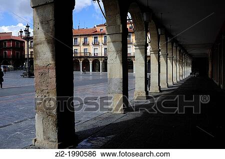 Plaza Mayor. Leon, Spain View Large Photo Image Stock Photograph - Plaza Mayor. Leon, Spain. Fotosearch
