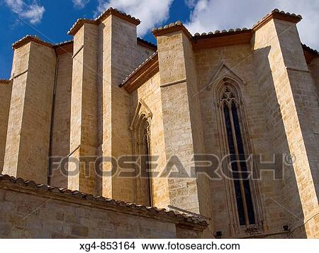 Picture - Polygonal apse of the Gothic church of Santa Maria (14th century), San Mateo. Baix Maestrat, Castellon province, Comunidad Valenciana, Spain. Fotosearch